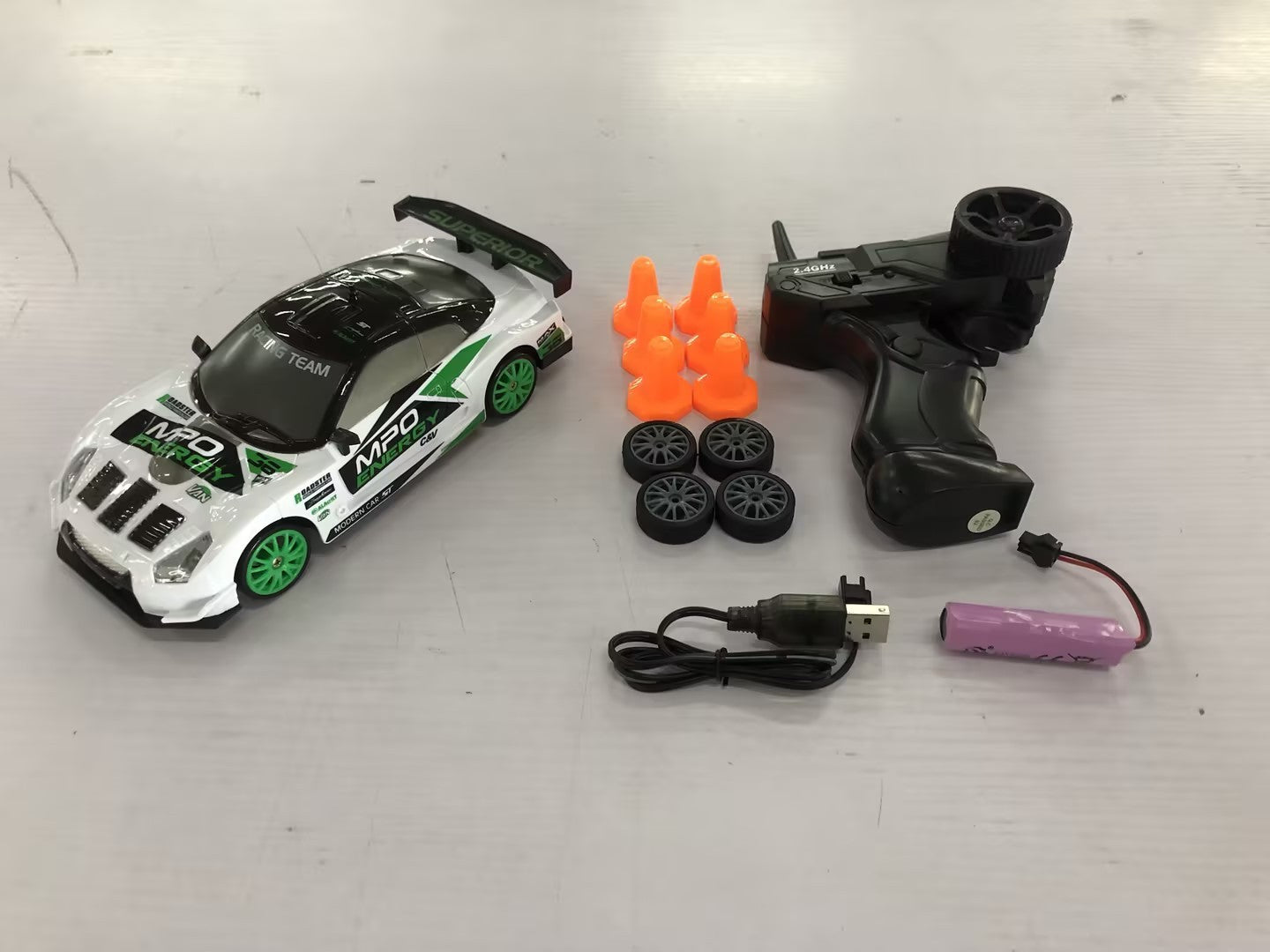 Coche RC Drift 4WD 2.4GHz – Auto de Carreras Teledirigido para Niños | GTR AE86 | Regalo Ideal